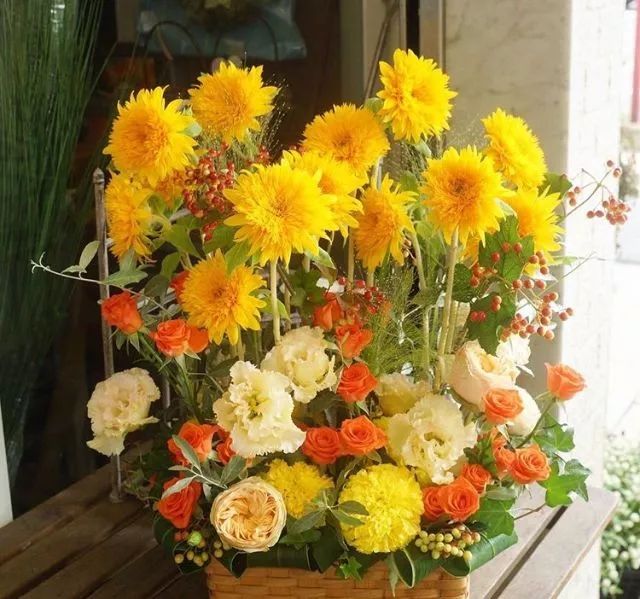 日式花艺作品,日本花店装修风格效果图