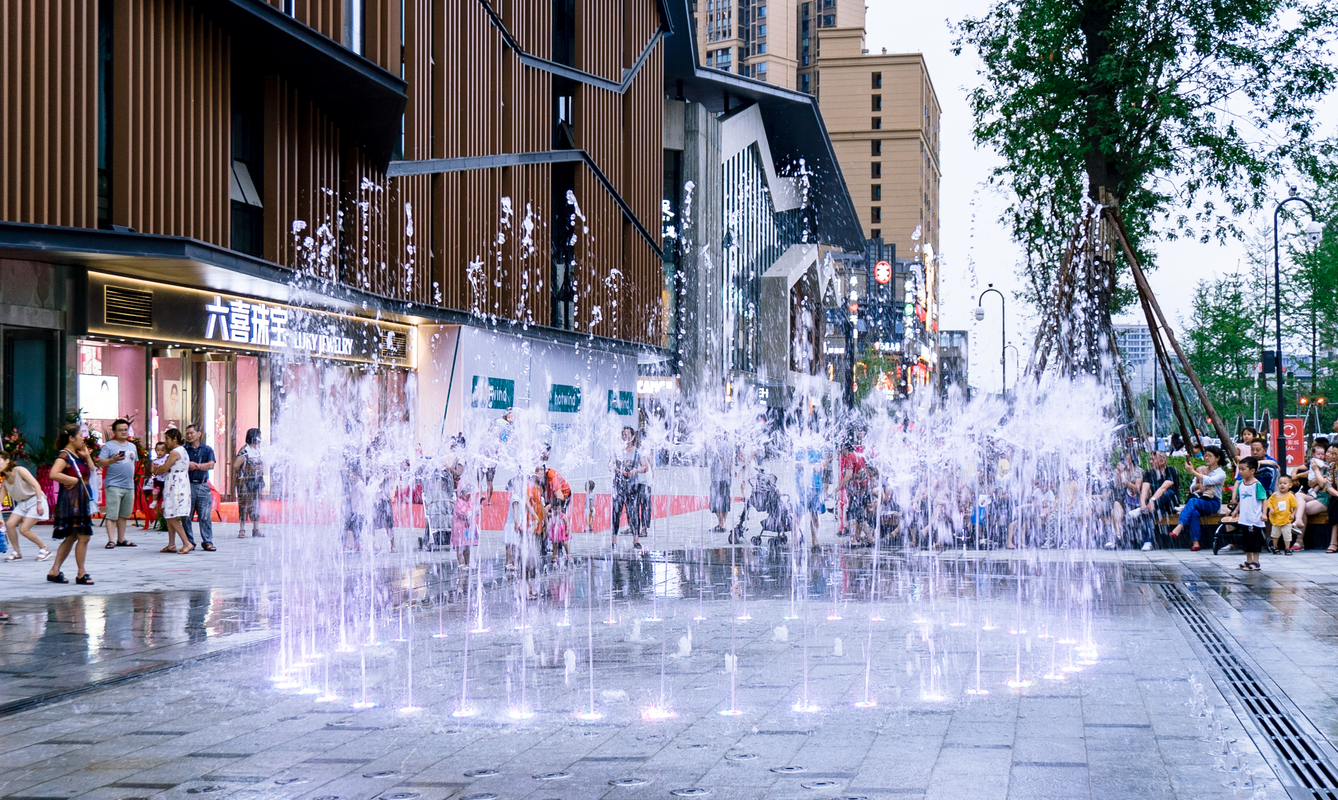 新时代新消费，多彩“夜经济”引领郫都加速打造成都西部生活中心！