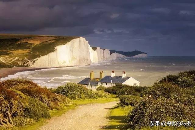 ps曲线上的文字,ps怎么用曲线调整图片部分亮度