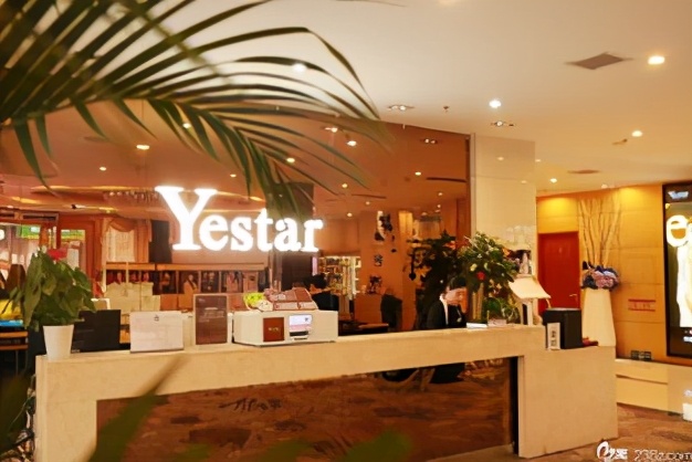 小伙花6万整容30次如今帅到认不出,小伙花十几万整容太成功后续