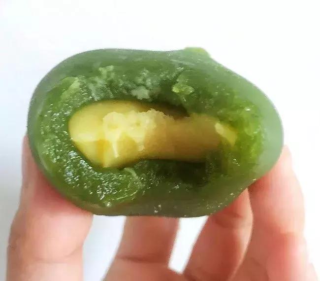 这些味道是青团的耻辱：爆珠流沙、酸菜鱼、笋干菜肉…