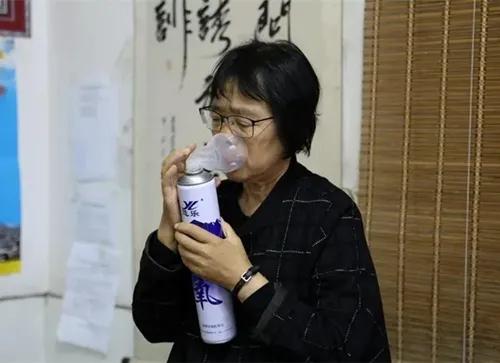 张桂梅，靠“追星”拯救大山少女