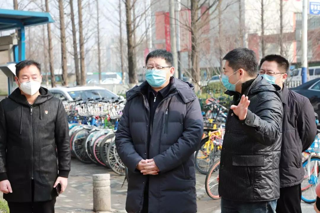 领导慰问一线疫情防控工作人员,领导赴一线检查疫情防控工作