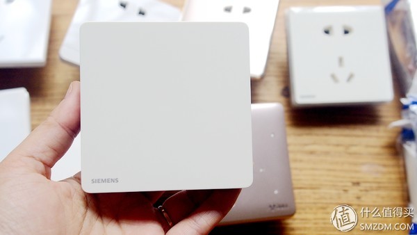 无边框开关插座,无边框开关插座拆解