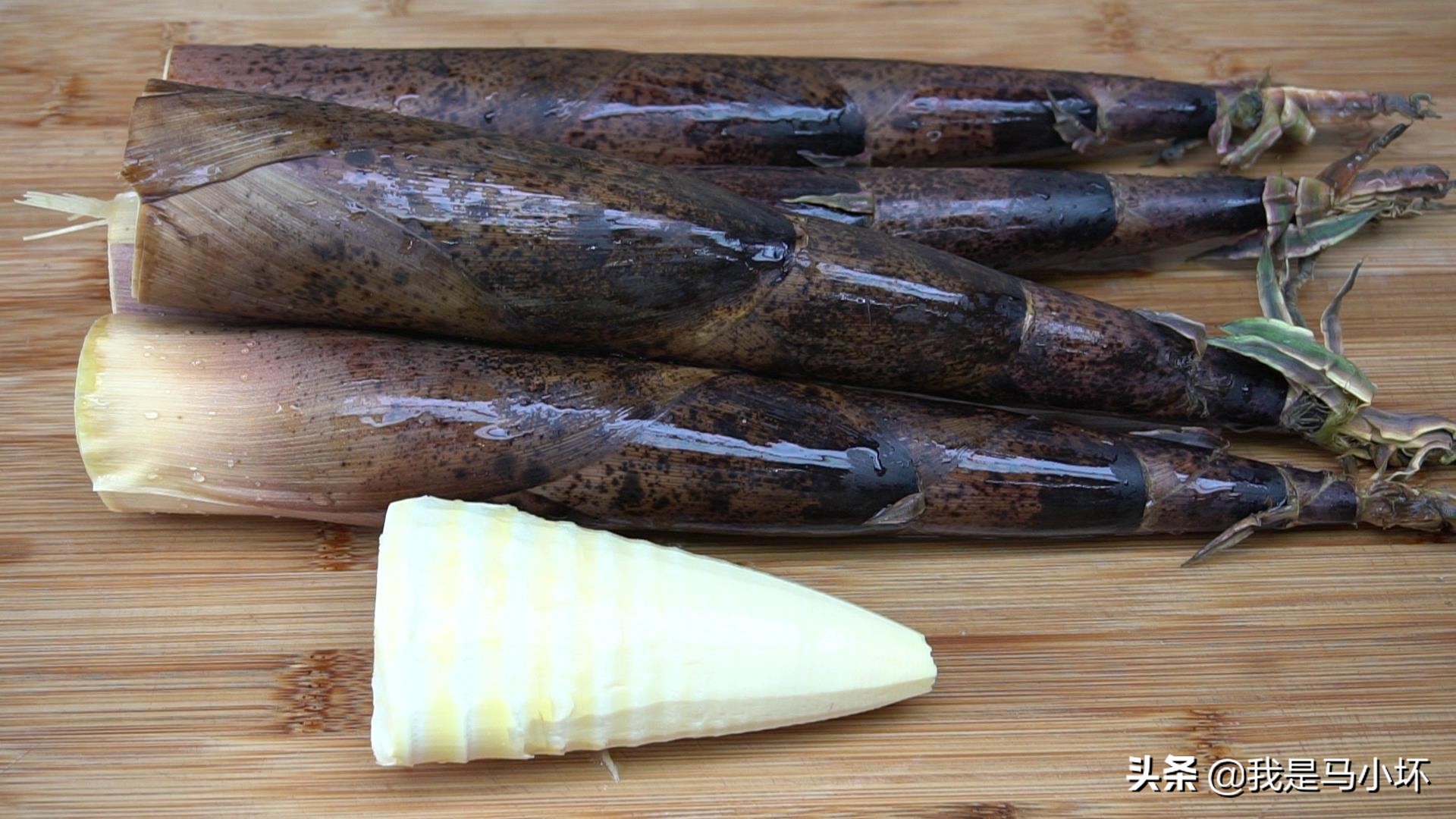 客家人最爱春笋这做法，咸香开胃好下饭，出锅拌汁都能吃3碗饭