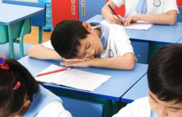 初中生身高体重标准表格2021,初中生身高不达标怎么办