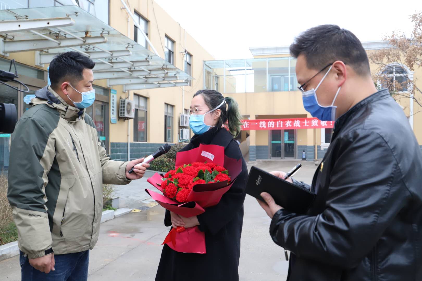 方便面撑起的“守坝人”——邓州市中心医院高邓