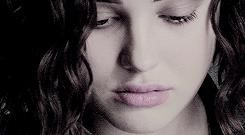 X爱视频被传遍全校之后，她上学如同下地狱。