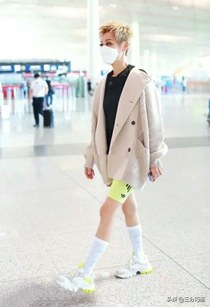 钟丽缇变身女汉子,钟丽缇薄纱内搭