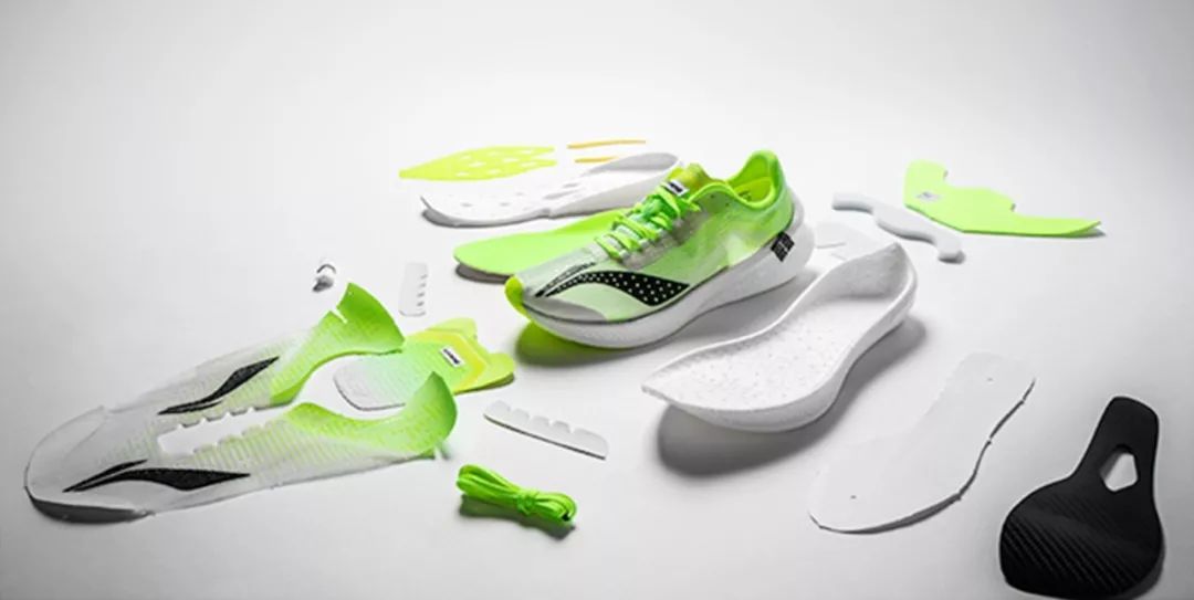 李宁超轻19和安踏跑鞋哪个好,公认脚感最好的10双国产跑鞋安踏