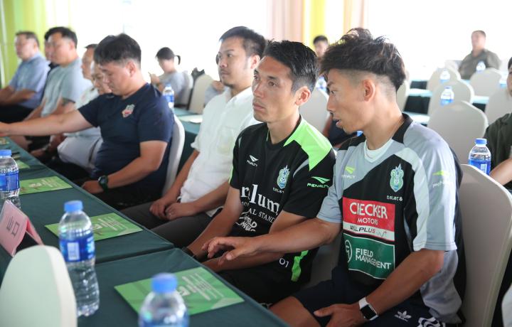 鍞愬北鍗楁箹瓒崇悆骞垮満,鍞愬北鍗楁箹瓒崇悆骞垮満姣旇禌