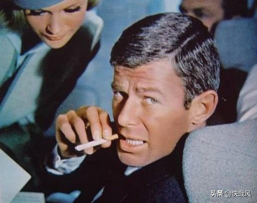 鑳藉湪椋炴満涓婂惛鐑熺殑鑸彮,浠ュ墠涓浗姘戣埅椋炴満鍚哥儫