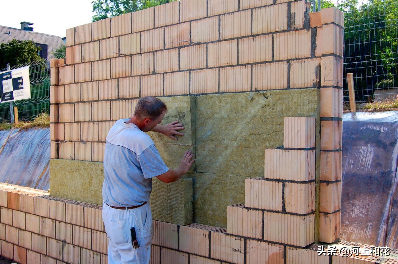 泥瓦匠的铺砖技巧,泥瓦匠地砖铺贴方法