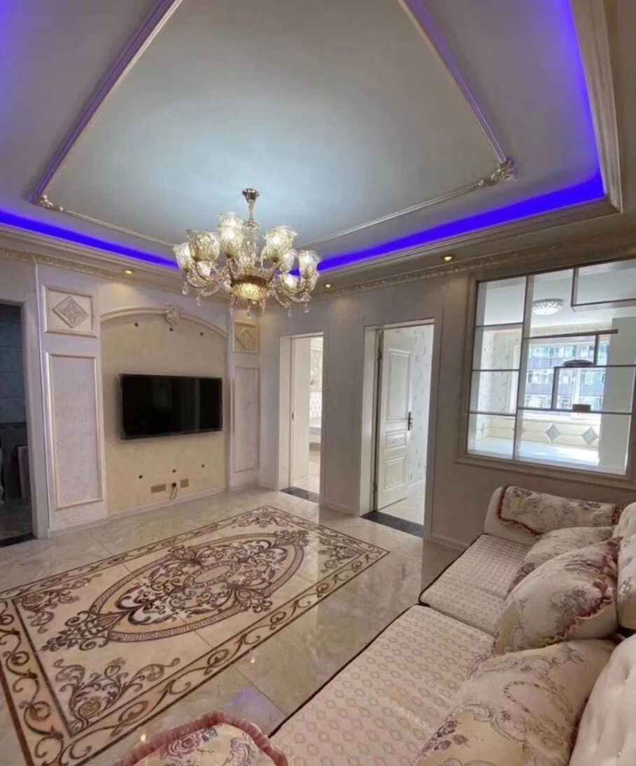 房子装完没少花钱，朋友来了都说像KTV，卫生间的管子是来搞笑的