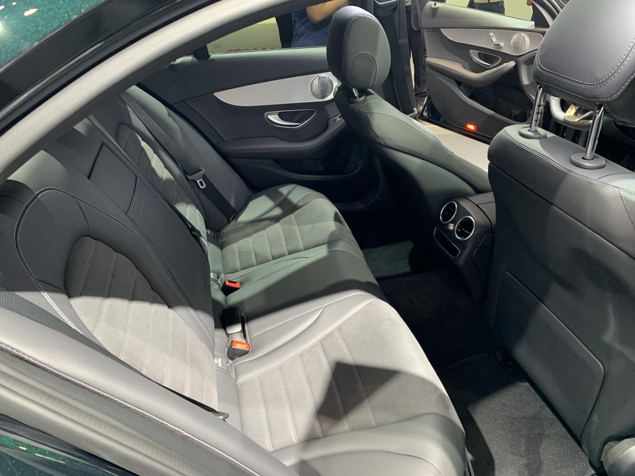 1.5T就卖30万，割韭菜还得是奔驰C级，评测C260