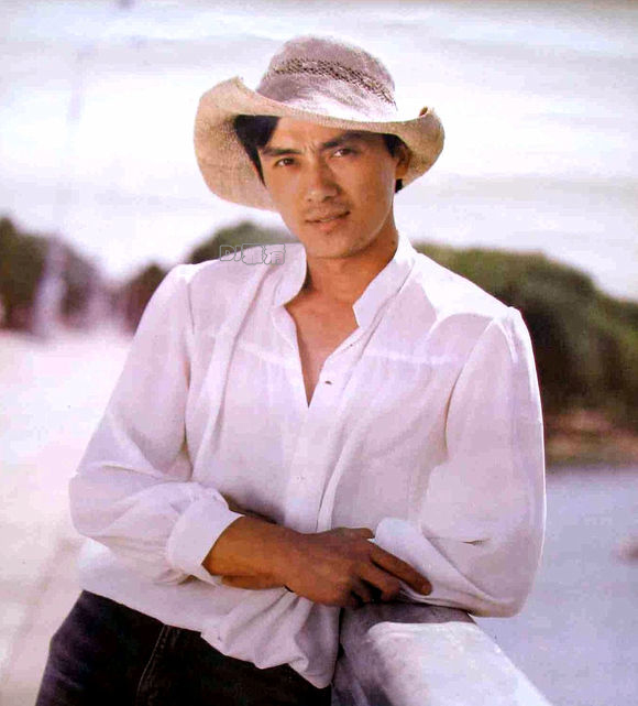 罕见老照片80年代男星,80岁老戏骨全部照片