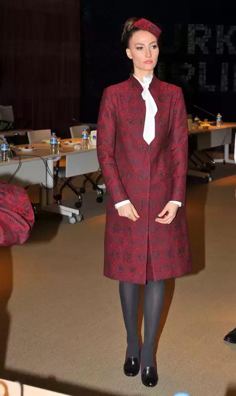 世界各国空姐的颜值 (各国空姐美丽动人)