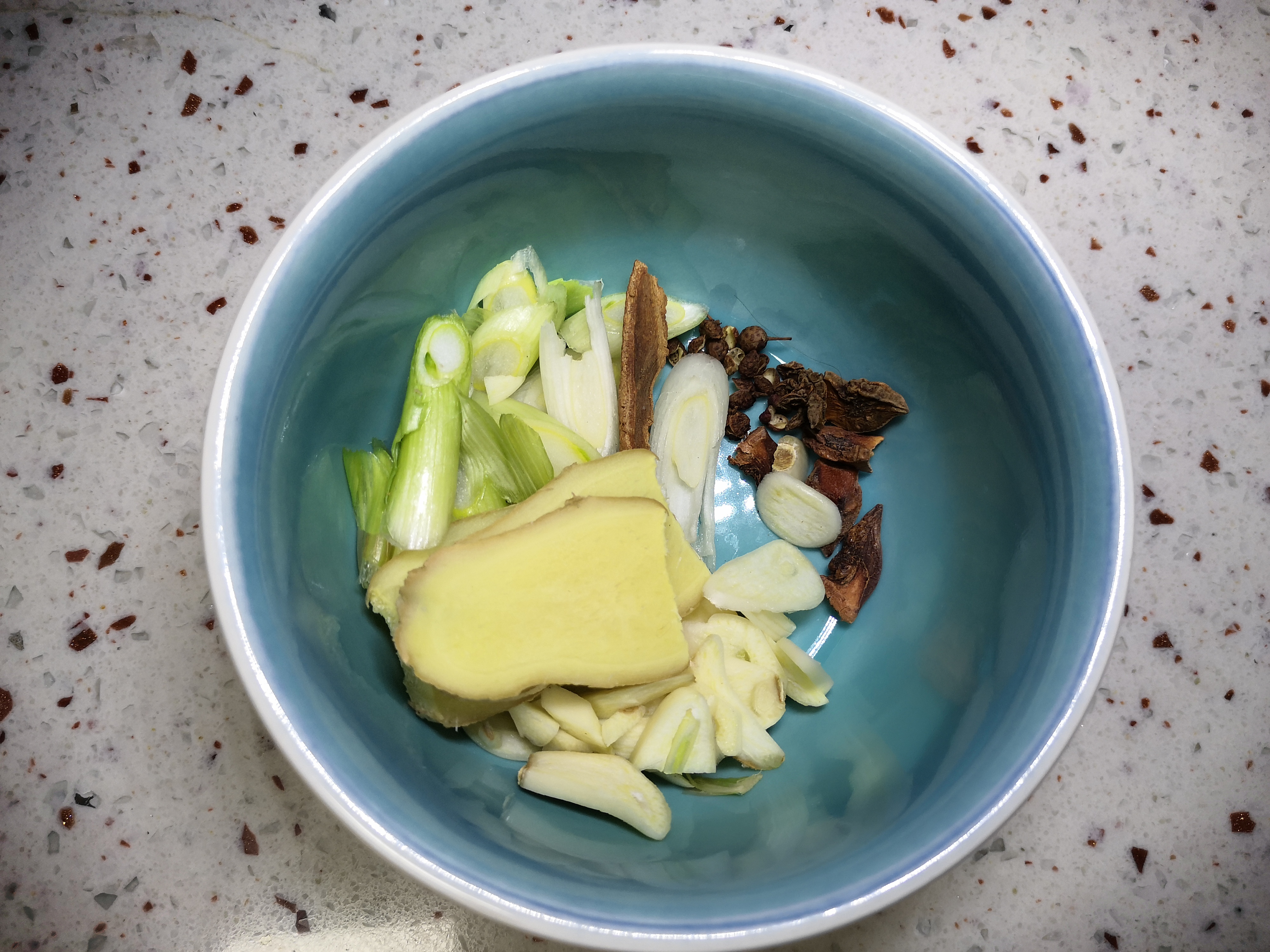 好吃的罐头鱼做法,怎样做鱼罐头才好吃放的时间又长