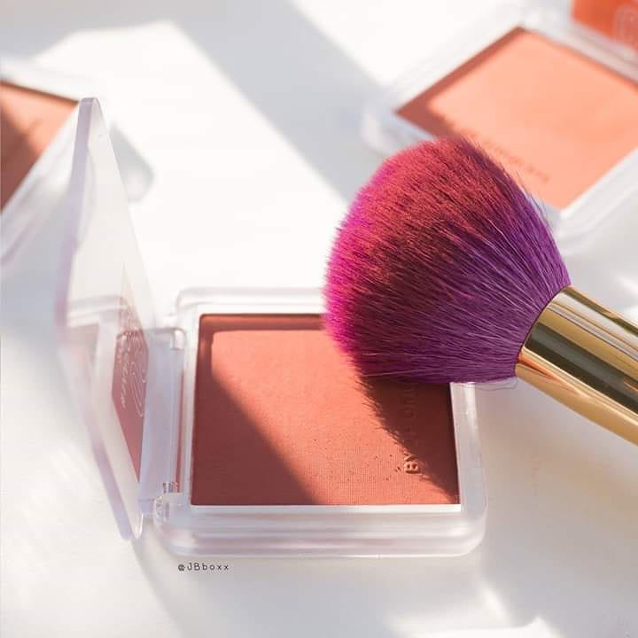 泰国小众极简风彩妆品牌图片,性价比高泰国佛牌