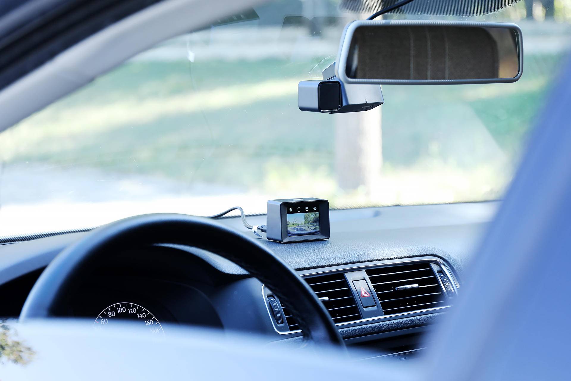 还有这等好事？花行车记录仪的钱体验豪车标配的高级驾驶辅助