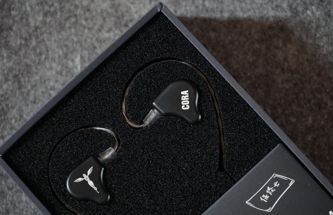 国产HIFI耳机个个都成精谈谈那个让烧友少女心爆棚的“地摊塞”