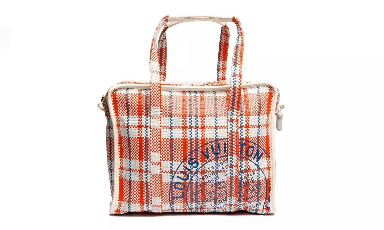 从时尚界的引领者到城乡结合部的代表，欧时力经历了啥？