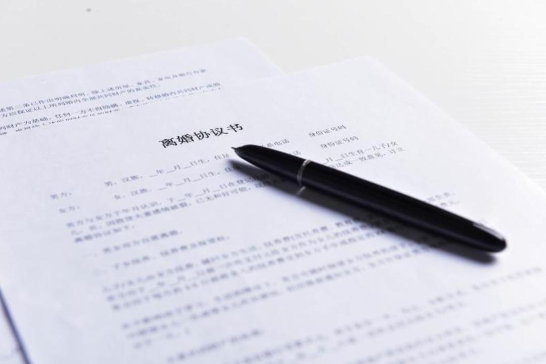 再婚离婚有两个小孩一般怎么判,复婚后发现另一方有债务怎么处理