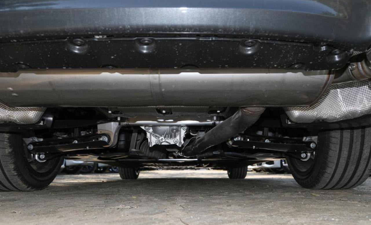 买宝马5系真的要买尊享嘛,买宝马5系06款需要注意什么