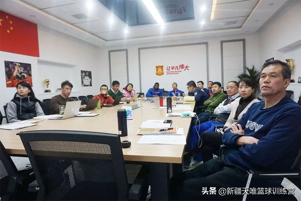 小篮球全场3人篮球训练,小篮球大梦想篮球基本功