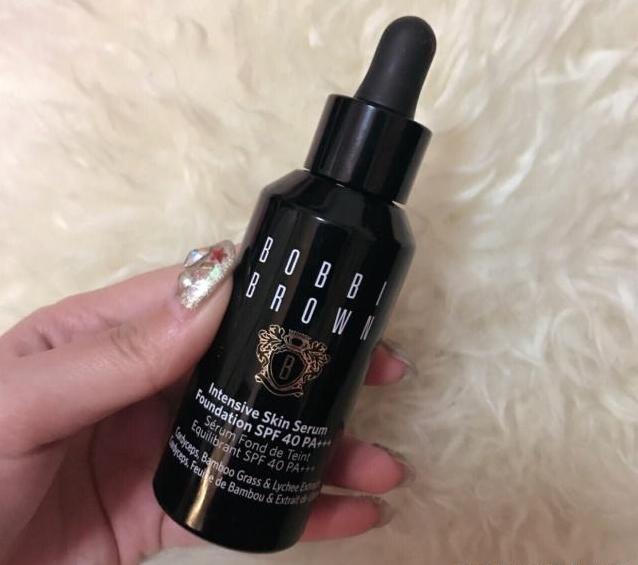 干皮瑕疵多适合用粉底还是气垫,mac定制无瑕粉底干皮测评