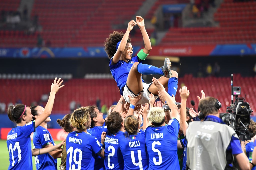 女足世界杯惊天爆冷中国女足决战,男足世界杯强势崛起