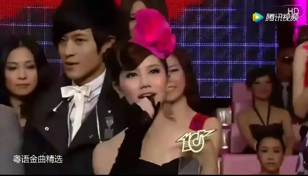 邓紫棋直播回放完整版8月1日,邓紫棋最后的一次直播