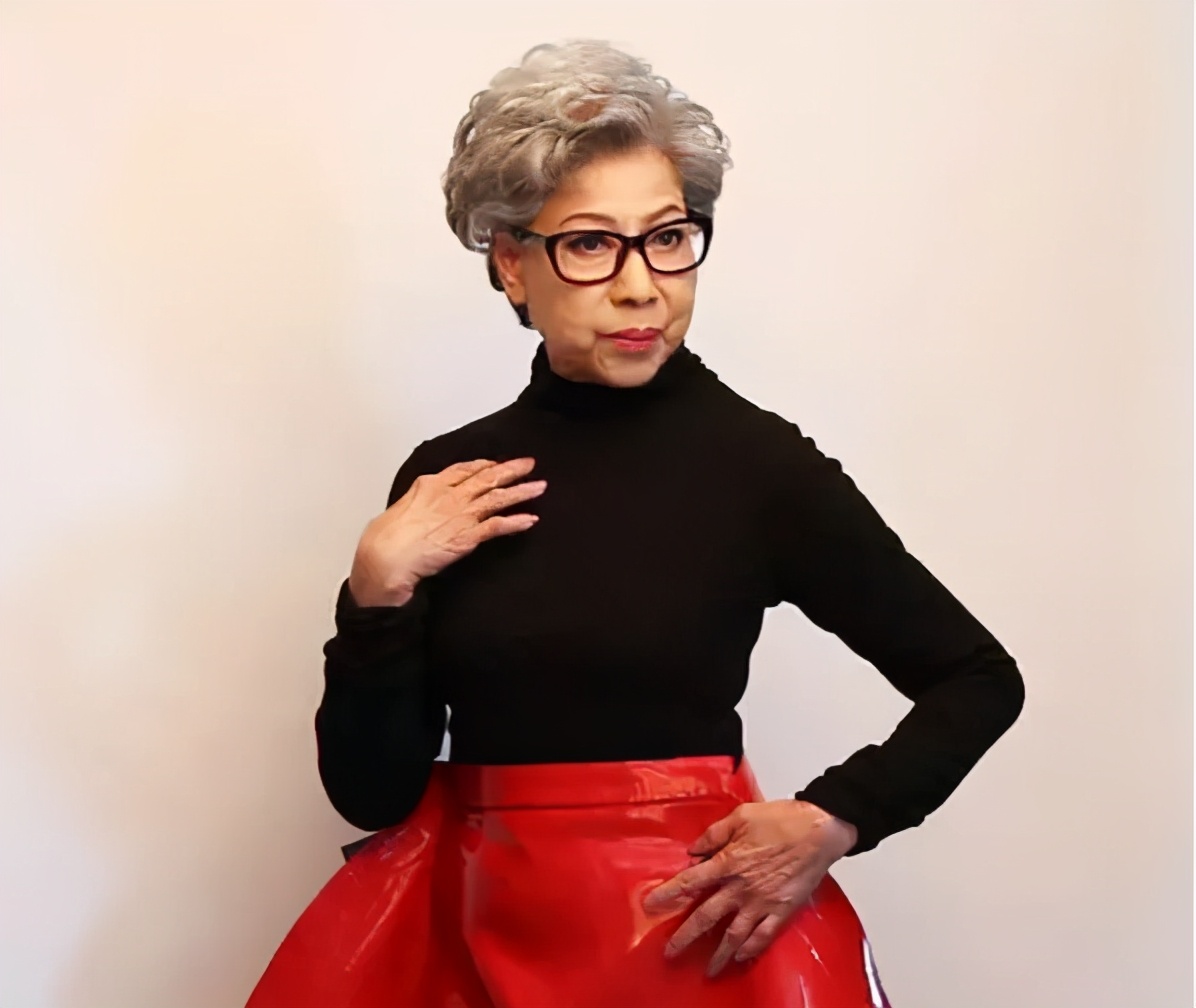 鬼后罗兰被嫌晦气86岁仍单身,一代鬼后罗兰电影