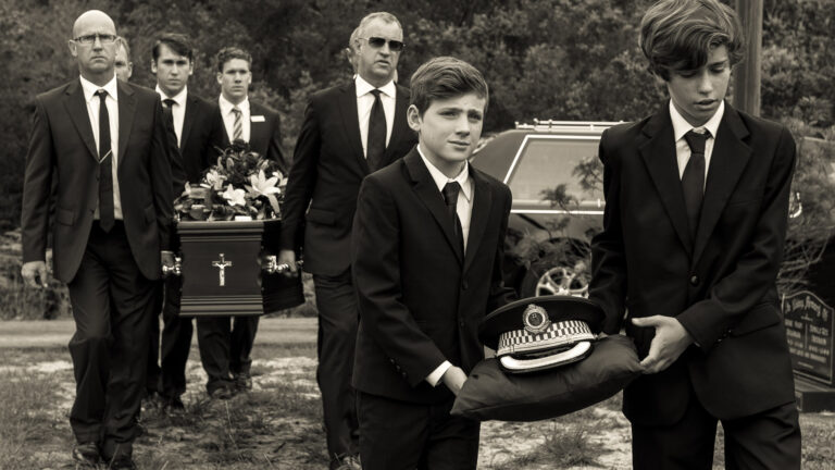 这可能是您从未听说过的摄影工作:葬礼摄影师