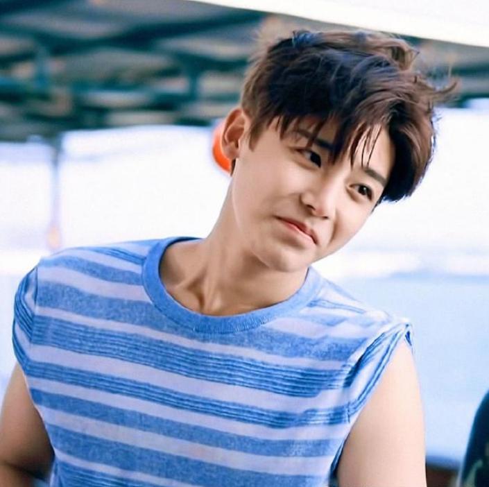 怒海潜沙侯明昊变声音,侯明昊怒海潜沙原声