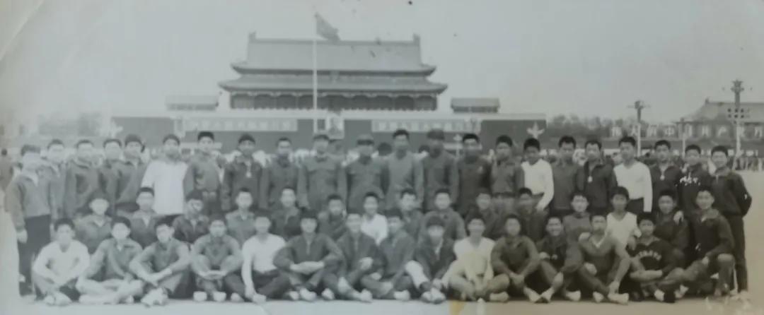 罗登仁小传(一):学艺于北京体育学院,辉煌的军旅足球生涯