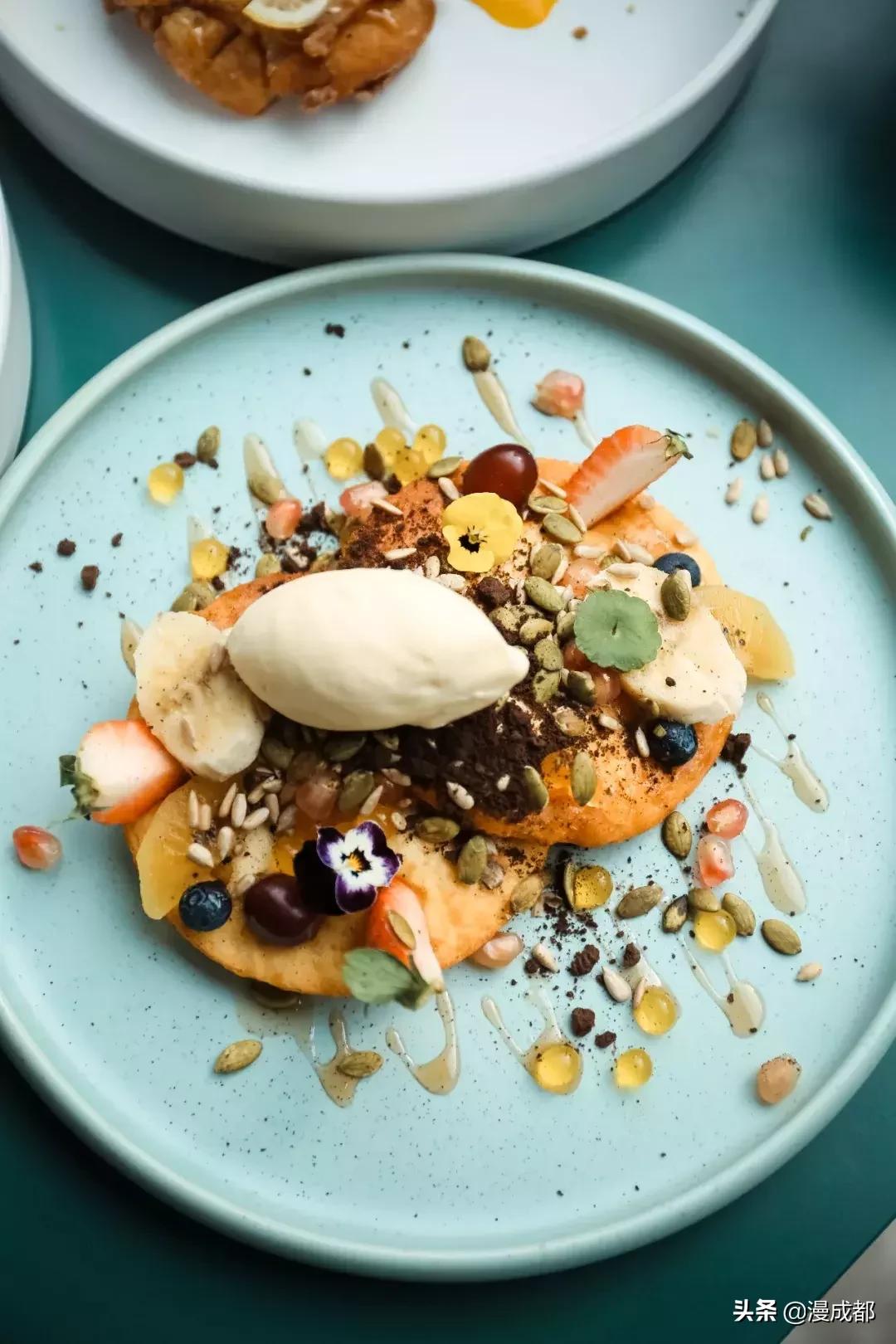 漂洋过海来成都，这对情侣将极致美食开在最不起眼的地方