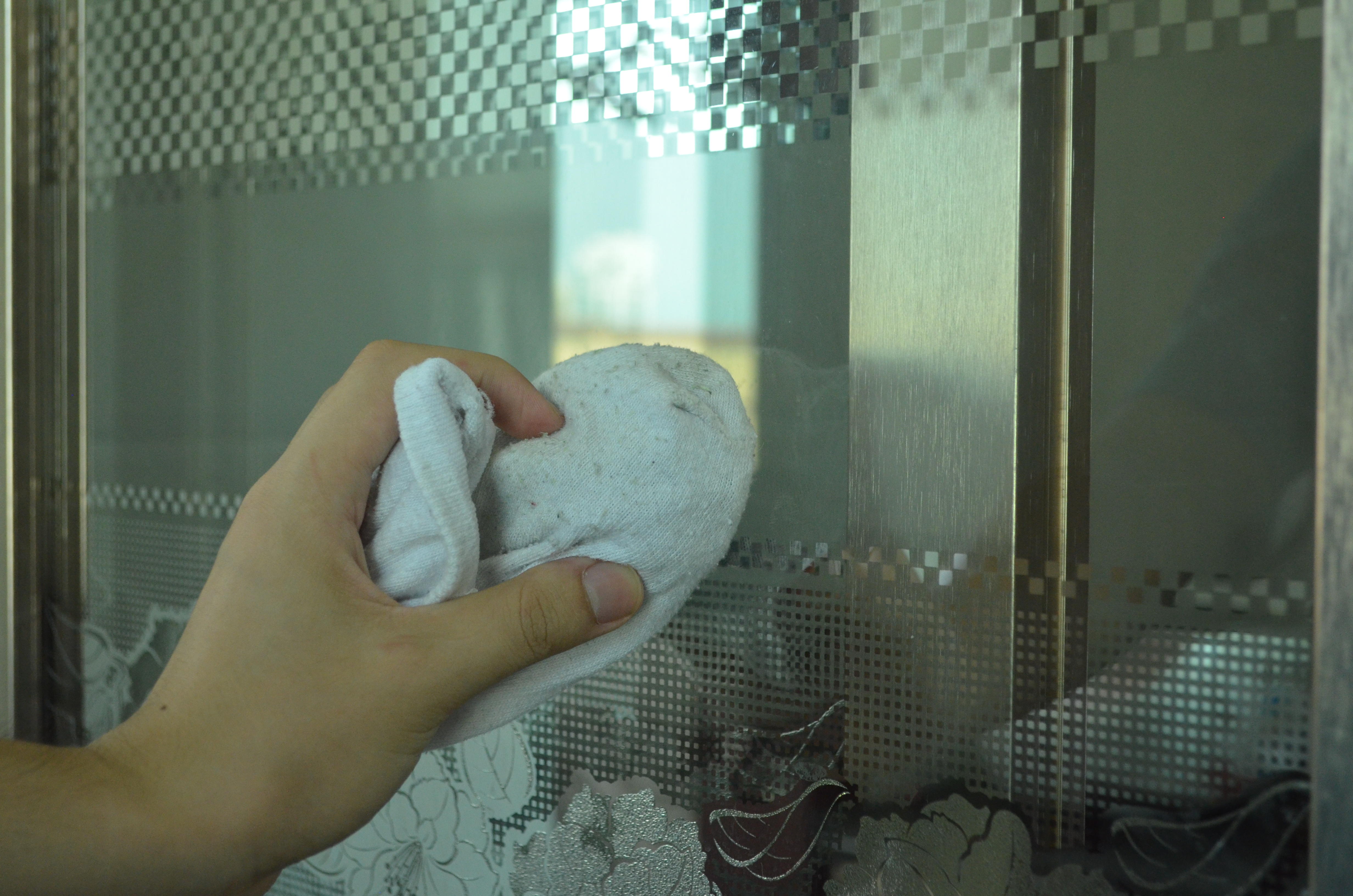 破旧袜子千万别扔变废为宝,旧袜子可以丢吗