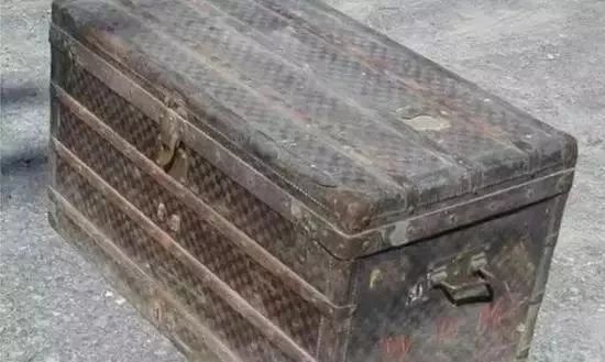 lv箱子能修吗,lv古董箱子沉底