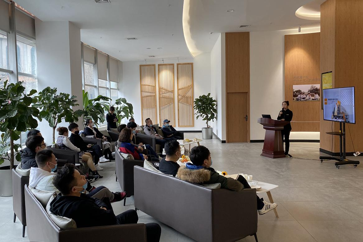 引领学生幸福成长,引导孩子在成长中成长