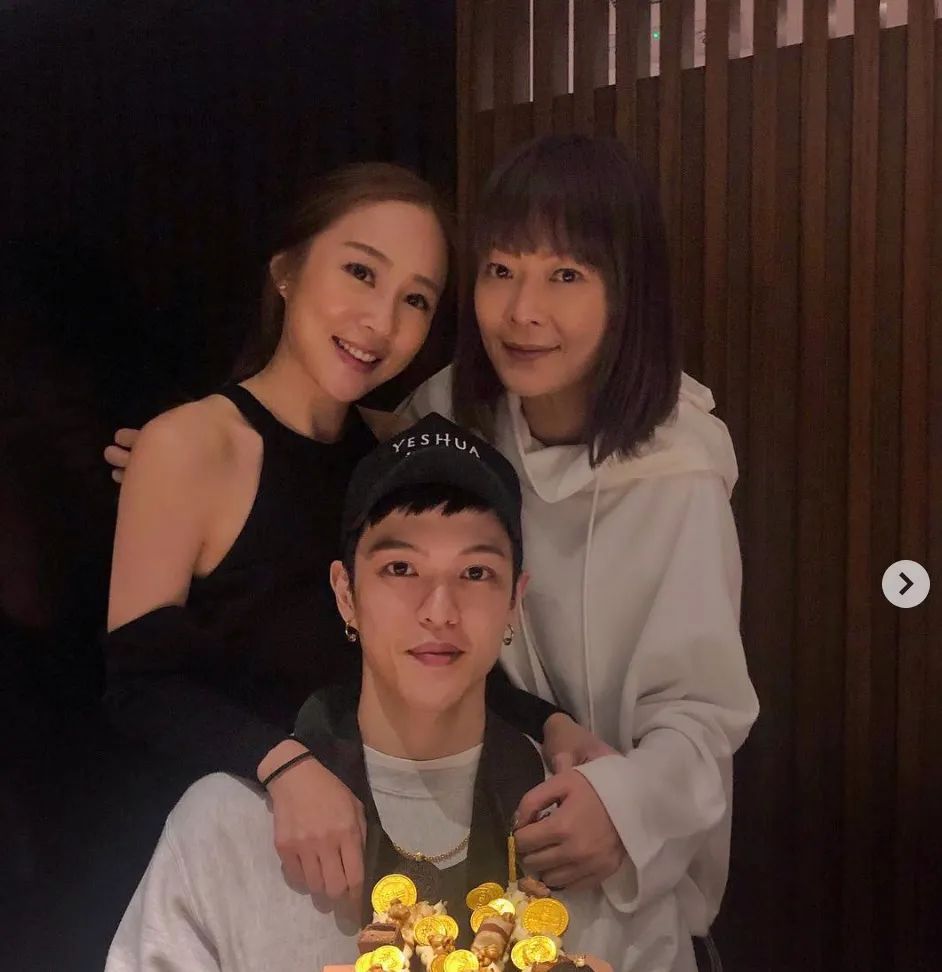 “为法制咖不惜撬了闺蜜墙脚”?是她真被下降头还是*脑洗**包来作妖