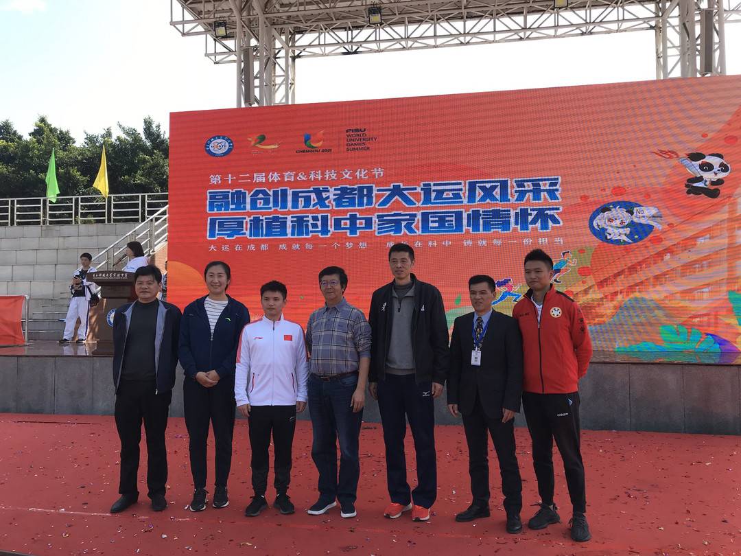 机器人在技能大赛上尬舞,世界机器人舞冠军挑战赛