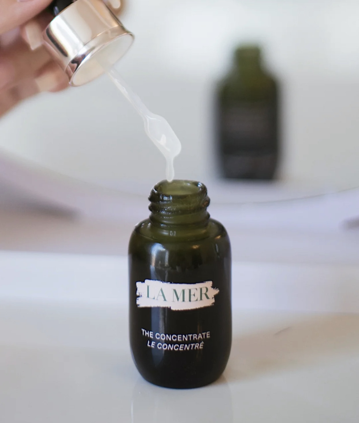 雅诗兰黛线雕怎么用效果好,雅诗兰黛线雕精华官方手法