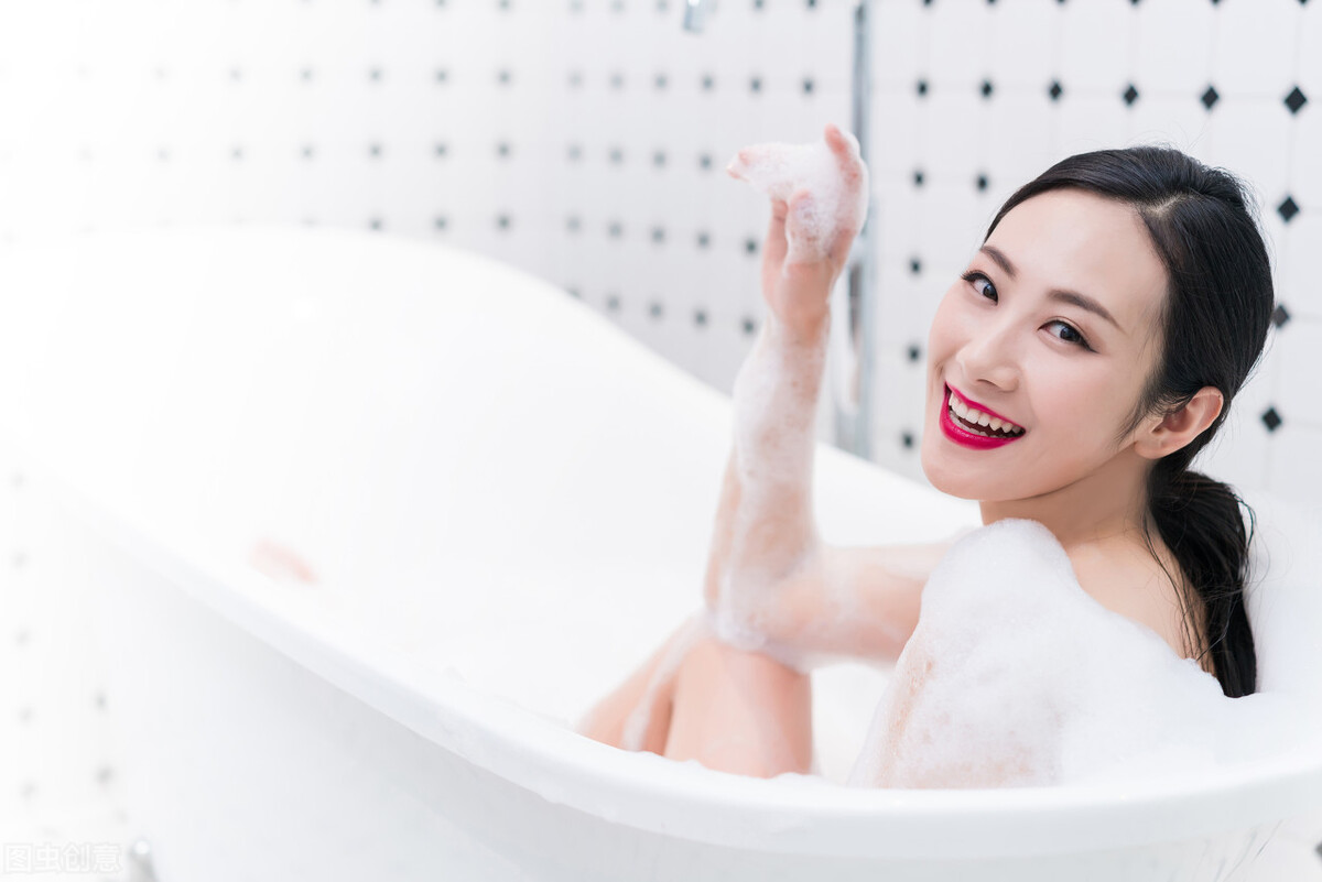 背后长痘有效去除方法,背后长痘怎么消除最好