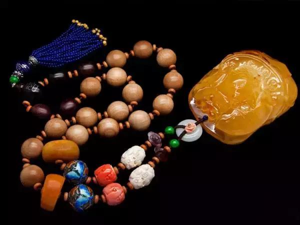 老蜜蜡与新蜜蜡区别是什么,老蜜蜡和新蜜蜡的区别图片