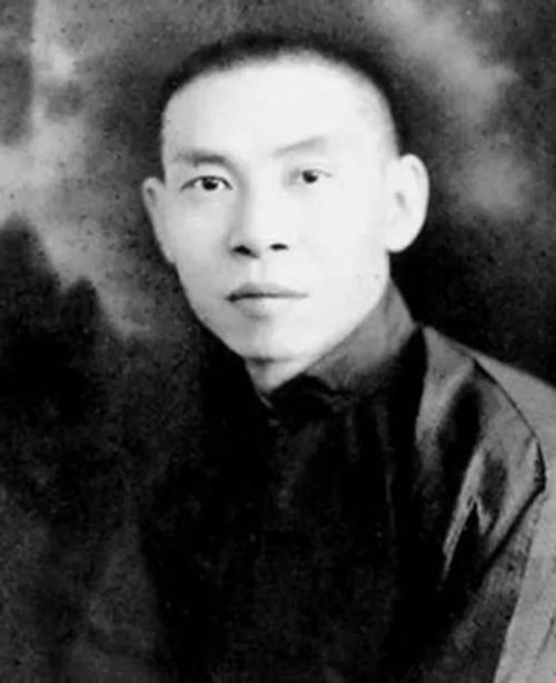 做人学杜月笙做事当学曾国藩,做人要学杜月笙视频