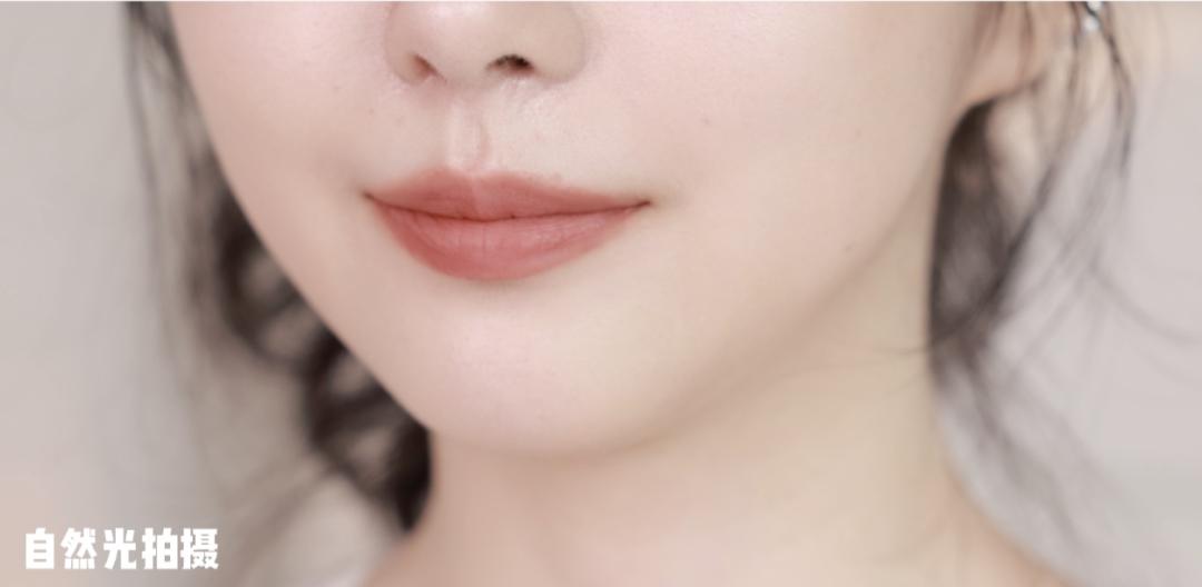 薄唇涂口红淡妆的正确方法,厚唇日常妆适合什么口红