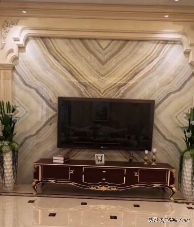 没有豪华的装修却有很美的背景墙,复式背景墙怎么装修才高档