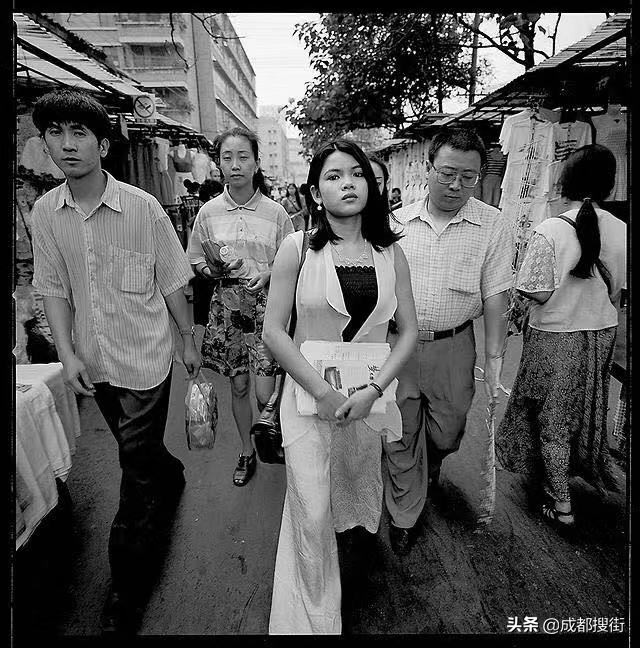 成都青年路:一代人终将老去,但总有潮流正年轻