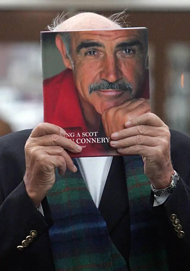 肖恩康纳利007经典照片,首任007扮演者肖恩康纳利去世